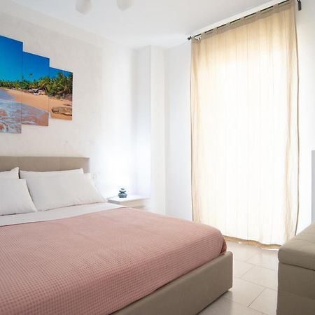 פולינאנו א מארה Chiale Holiday Apartments מראה חיצוני תמונה