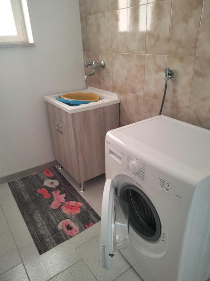 פולינאנו א מארה Chiale Holiday Apartments מראה חיצוני תמונה
