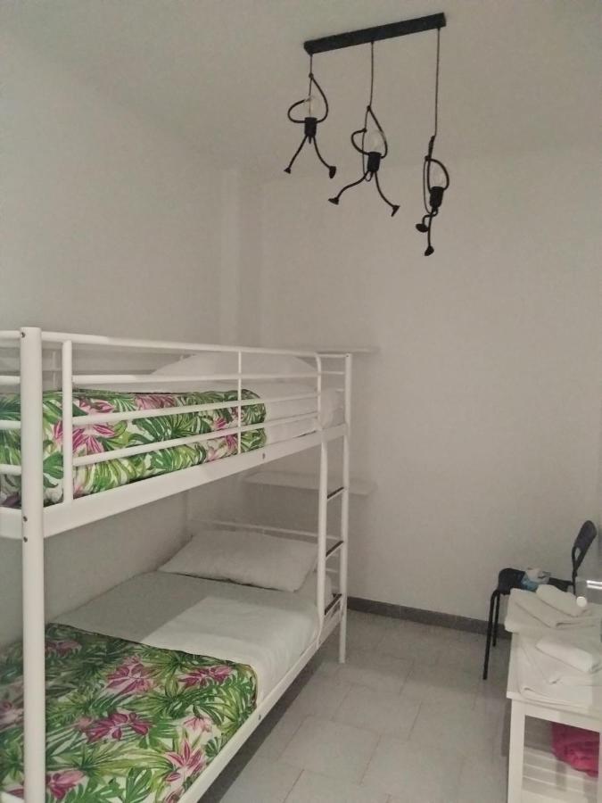פולינאנו א מארה Chiale Holiday Apartments מראה חיצוני תמונה