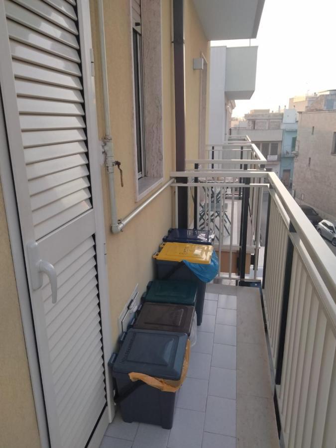 פולינאנו א מארה Chiale Holiday Apartments מראה חיצוני תמונה