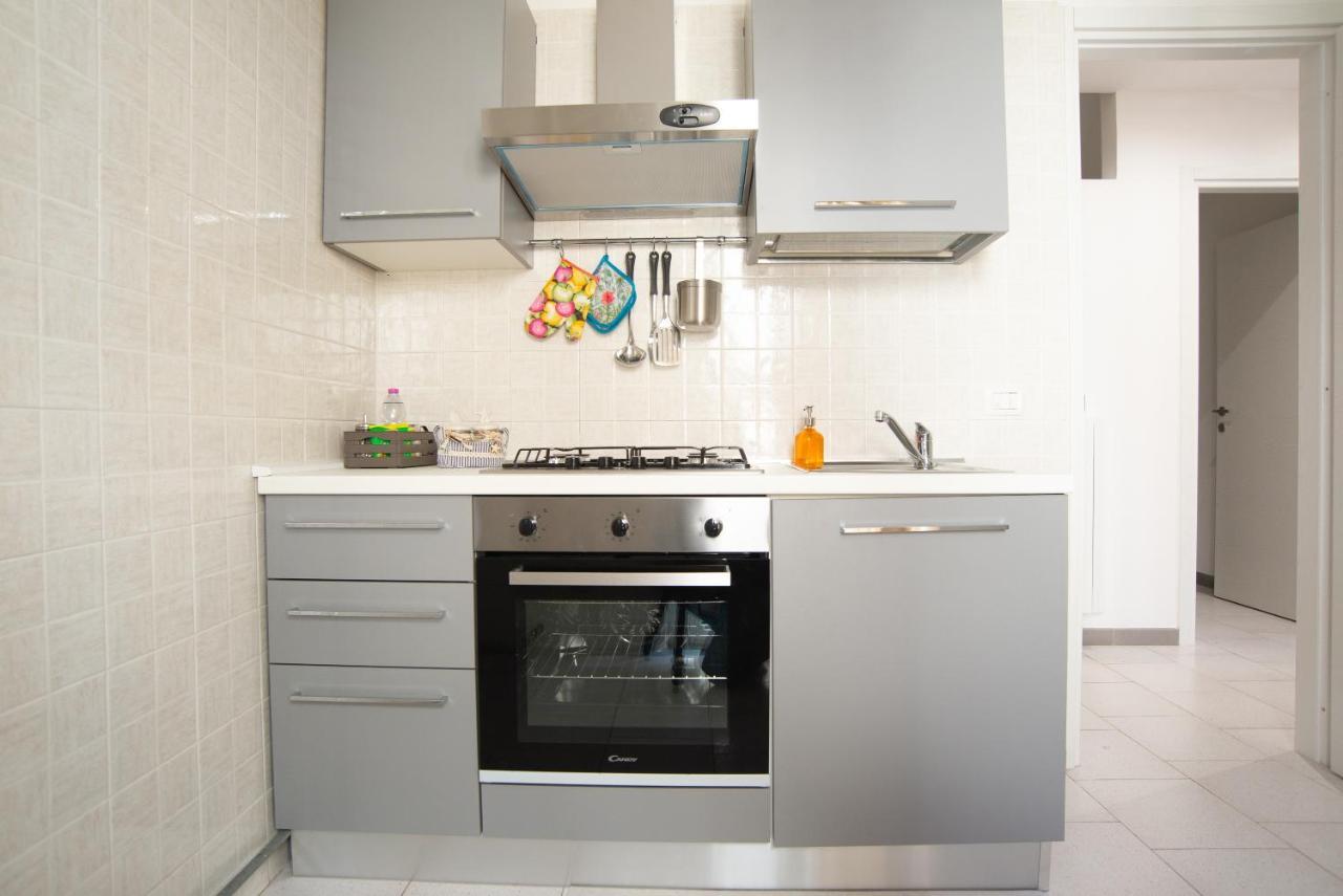 פולינאנו א מארה Chiale Holiday Apartments מראה חיצוני תמונה