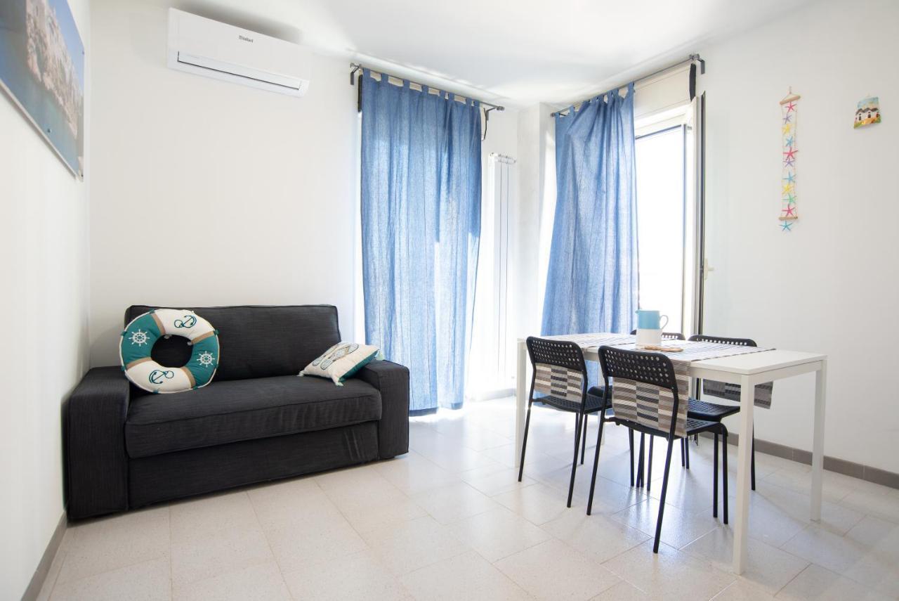 פולינאנו א מארה Chiale Holiday Apartments מראה חיצוני תמונה