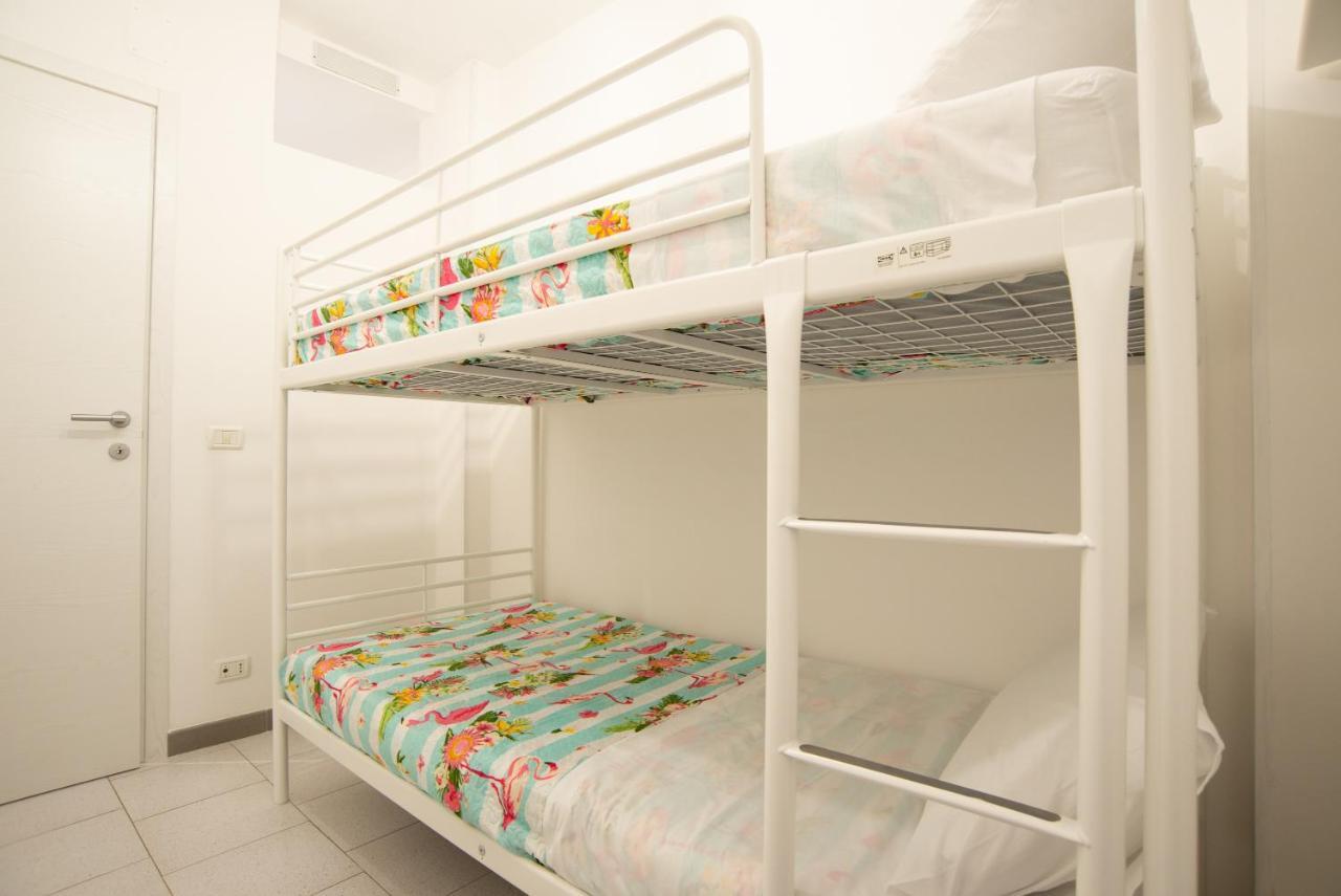 פולינאנו א מארה Chiale Holiday Apartments מראה חיצוני תמונה