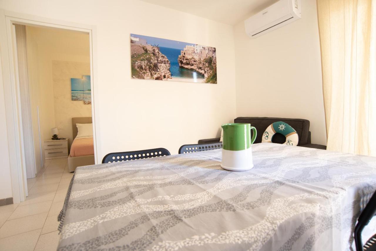 פולינאנו א מארה Chiale Holiday Apartments מראה חיצוני תמונה