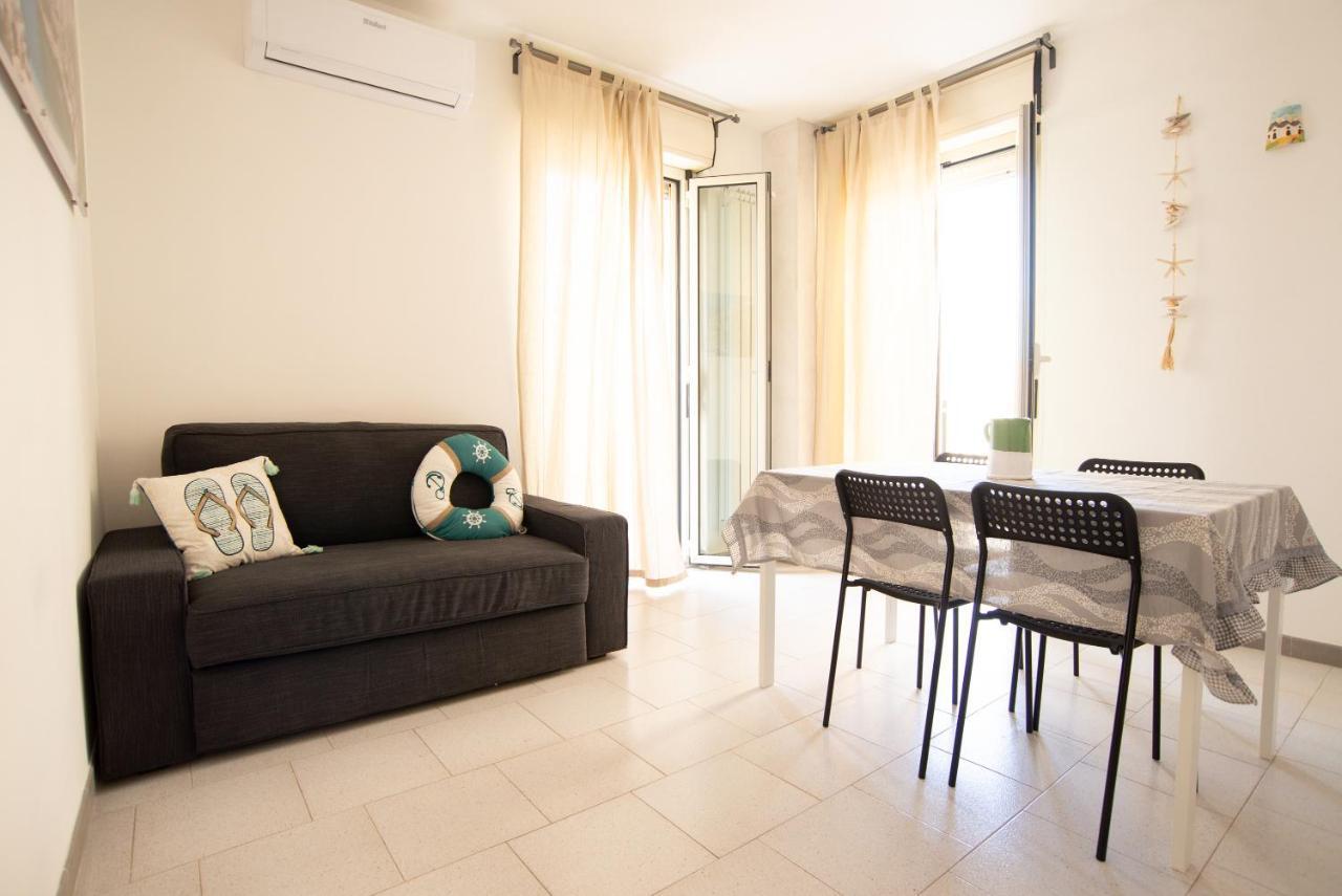 פולינאנו א מארה Chiale Holiday Apartments מראה חיצוני תמונה