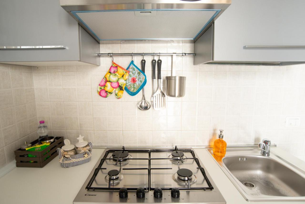 פולינאנו א מארה Chiale Holiday Apartments מראה חיצוני תמונה