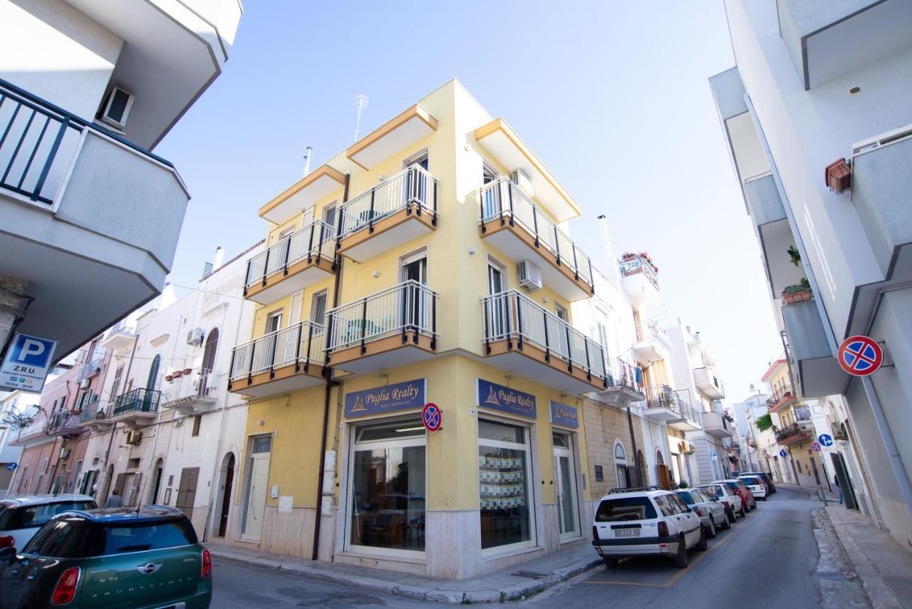 פולינאנו א מארה Chiale Holiday Apartments מראה חיצוני תמונה
