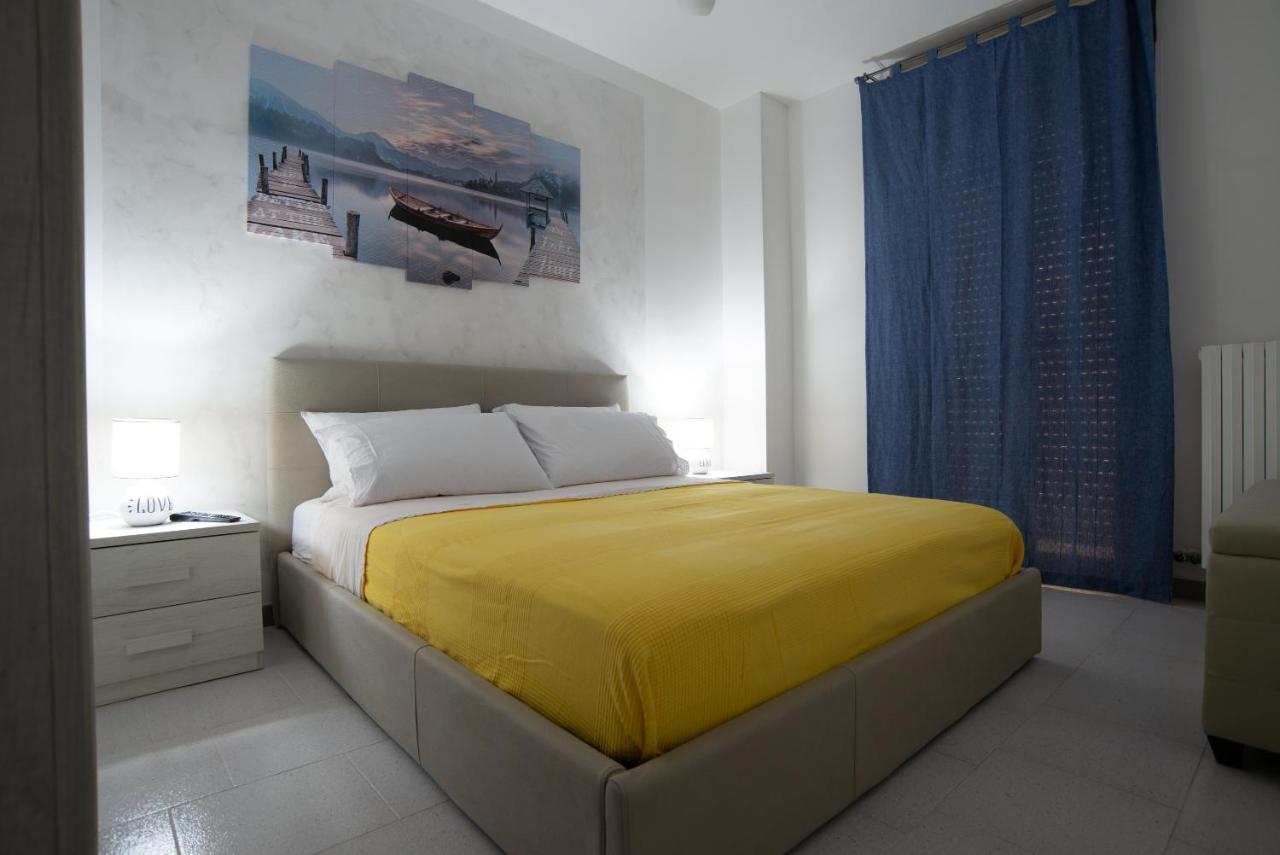 פולינאנו א מארה Chiale Holiday Apartments מראה חיצוני תמונה